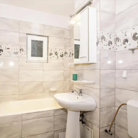 1 Mai - Sara Craiova