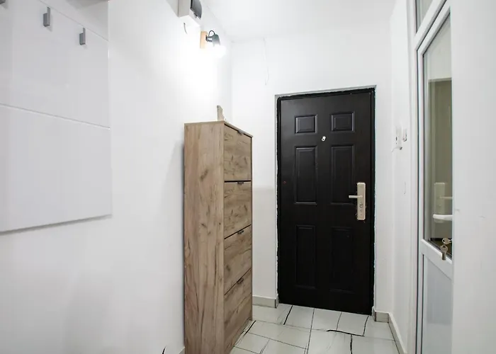 1 Mai - Sara 아파트 크라이오바